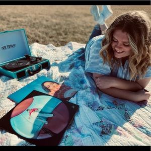 Meet your Posher, Kaitlyn